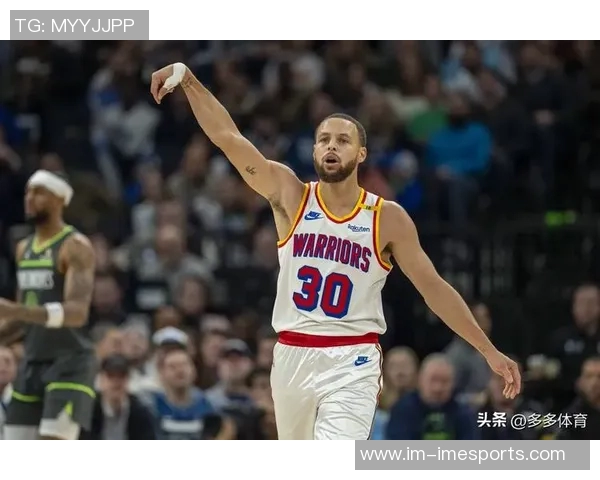 小佩顿分享比赛策略：传球给库里并为他设置挡拆的有效战术