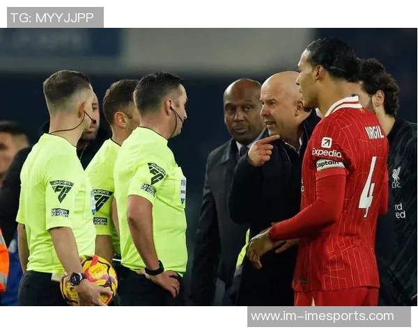 红军主帅斯洛特携家人畅游迪拜享受难得假期