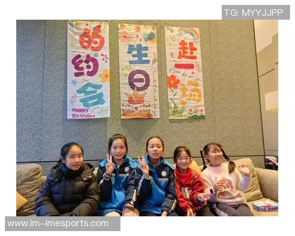 祝方昊生日快乐愿你在新的一岁里梦想成真幸福常伴每一天都充满欢笑