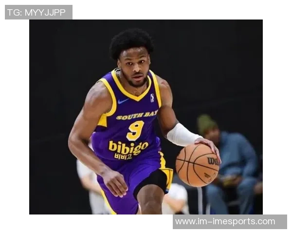 夸梅：布朗尼若想首发需提升接球投篮能力不能只依赖老爸的三分训练