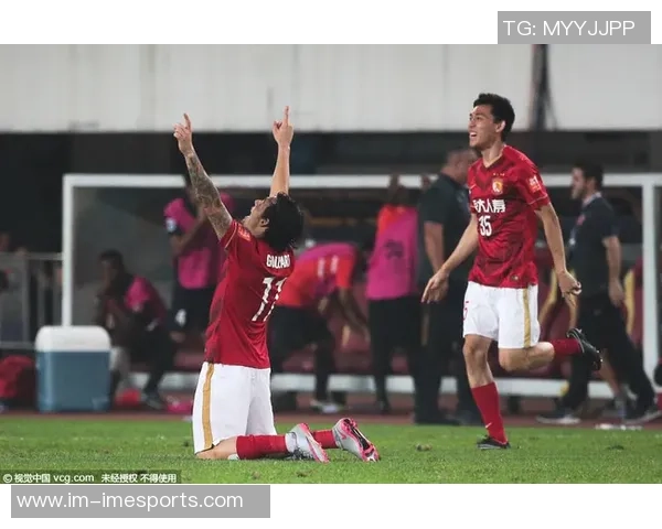 法比奥11月中超最佳球员荣誉加冕两场比赛斩获六球一助攻表现惊艳