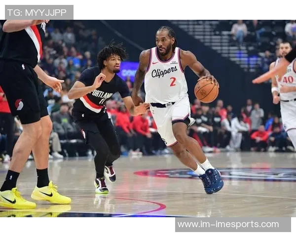 莱昂纳德状态火热近14场场均30分真实命中率超63表现惊艳