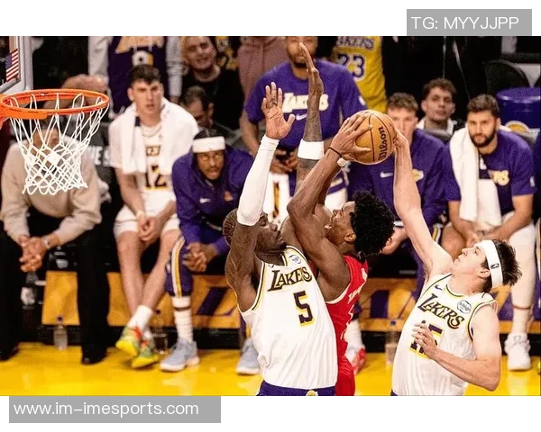 湖人缺少077后防守未见改善进攻反而更显乏力依赖症愈发明显 湖人缺少077后防守未见改善进攻反而更显乏力依赖症愈发明显