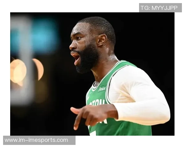 绿军与尼克斯首发阵容对决普理查德小白杰伦布朗豪泽科塔齐上阵